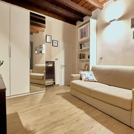 Grazioso Monolocale Nel Cuore Di Brera Milan