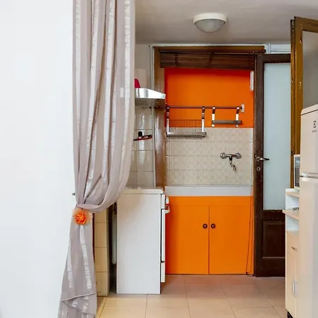 Darsena Navigli - Porta Genova M2 * Milán