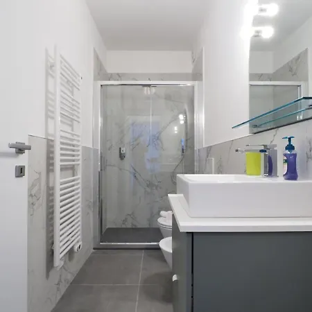 Apartment Primopiano - Napo Torriani Milan