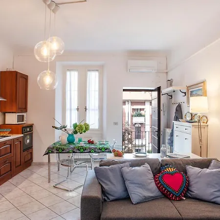 Gioia Home: A Due Passi Dalla Stazione E Con Posto Auto * Milan