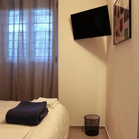 Station - 4 * Milan