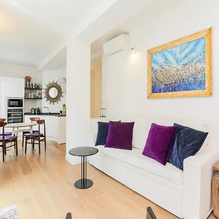 The Rent - With Balcony In Amendola Milan