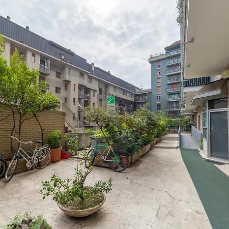 Pasteur Modern With Terrace! Apartment Milan