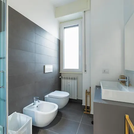 Guesthost - Cosy With Balcony! Appartement *