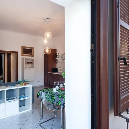 Gioia Home: A Due Passi Dalla Stazione E Con Posto Auto Apartment Milan