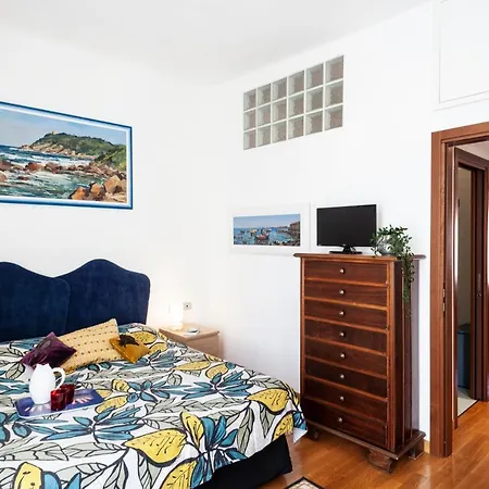 Gioia Home: A Due Passi Dalla Stazione E Con Posto Auto Apartment