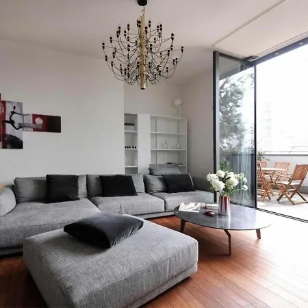 Castillia, Bosco Verticale Apartment