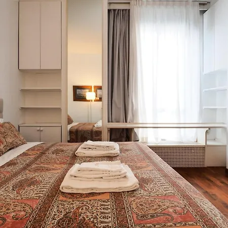 Duomo Luxury Vi Apartament *