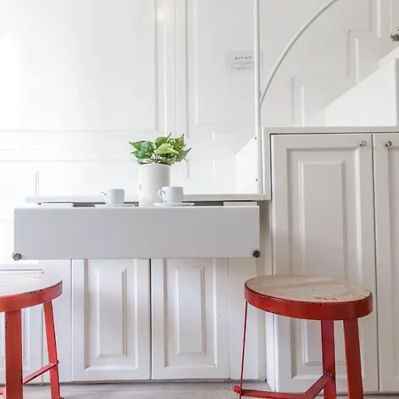 Joivy Lovely For 2 With Balcony Near Duomo Apartment Milan