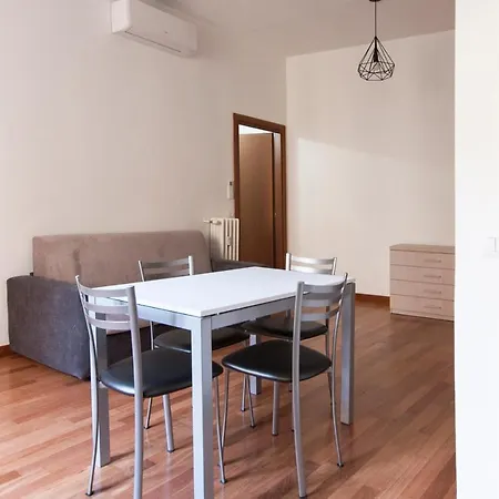 Youhosty - Lomazzo C 3 * Mailand