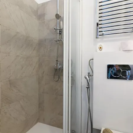 Primopiano - Schiaparelli C Flat Milán