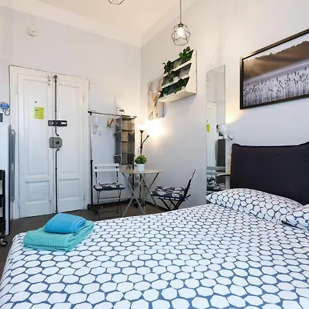 Primopiano - Schiaparelli C Flat Milán