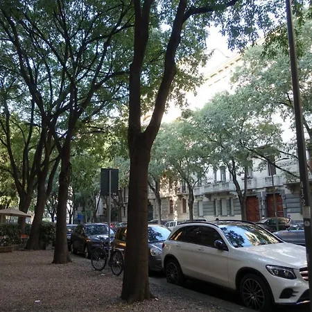 Bed & Breakfast And Porta Venezia Milán