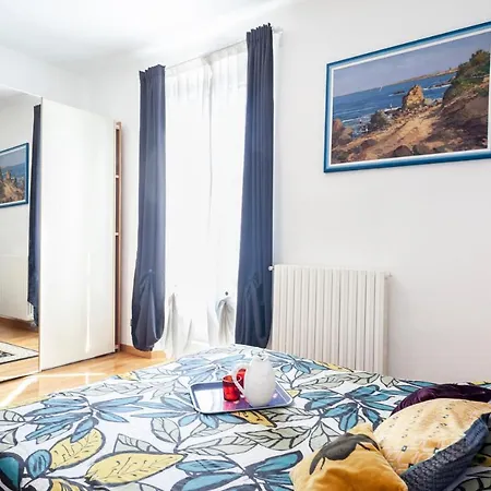 Gioia Home: A Due Passi Dalla Stazione E Con Posto Auto Apartment