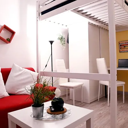 Guest House Lucca * Milan