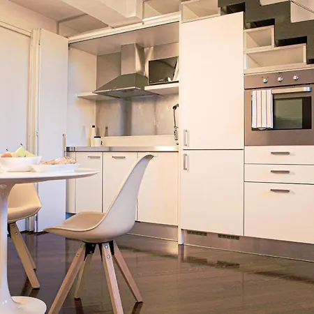 Bnbutler - Bergonzoli - Modern And Bright Near Station Milan