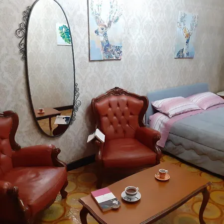 Meneghina House * Milán