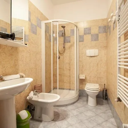 Poggibonsi By Halldis Lägenhet