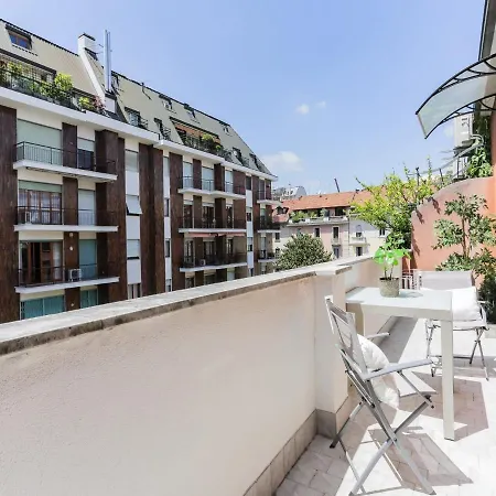 The Rent - With Balcony In Amendola