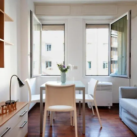 Poggibonsi By Halldis ميلان