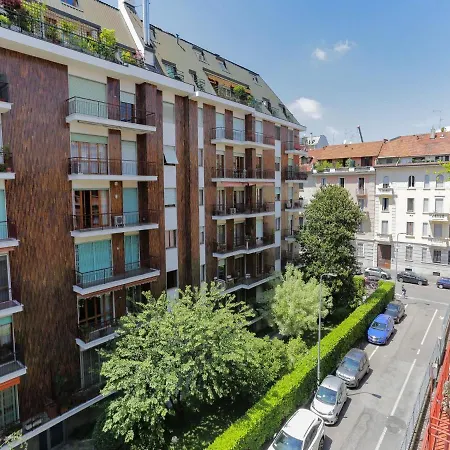The Rent - With Balcony In Amendola