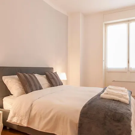 Royal - Centro Cadorna Apartment