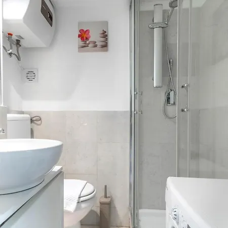 Joivy Lovely For 2 With Balcony Near Duomo Apartment