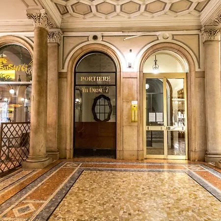 Apartament Joivy Lovely For 2 With Balcony Near Duomo