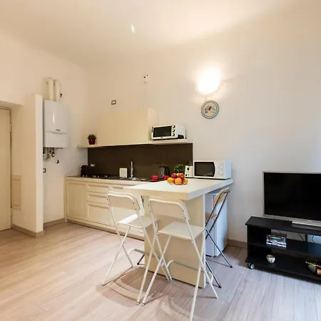 Cosy - Porta Romana M3 아파트 *