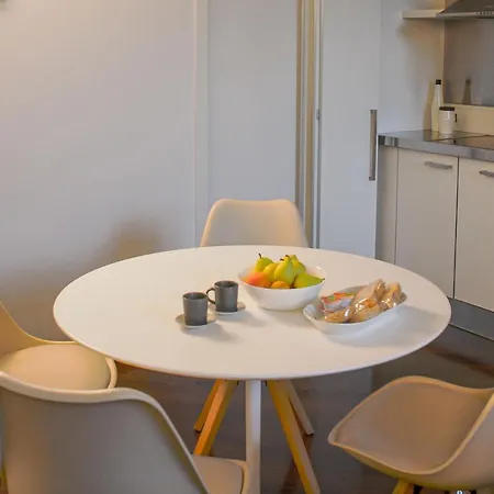 Bnbutler - Bergonzoli - Modern And Bright Near Station Lejlighed *