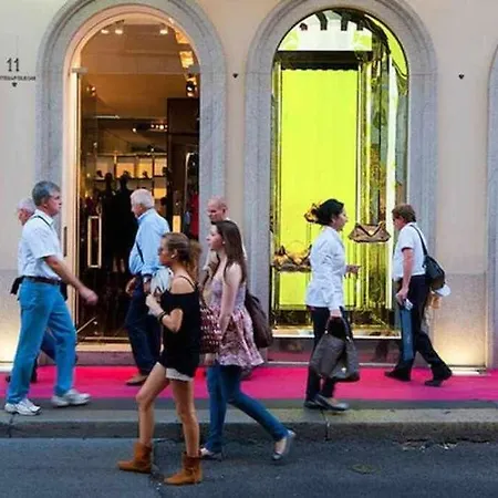 Duomo With Lovely Terrace Апартаменты *