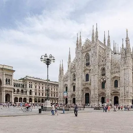 Brera Area Lovely Close To Piazza Duomo 公寓 *