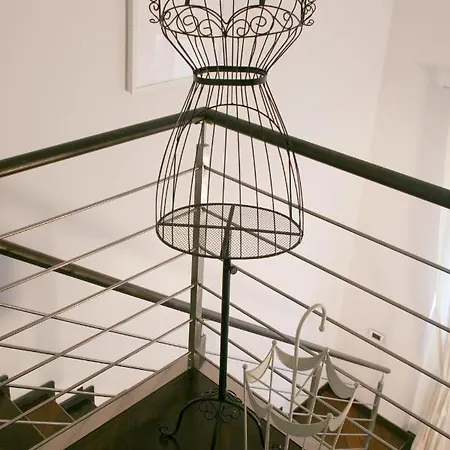Bnbutler - Bergonzoli - Modern And Bright Near Station Apartment