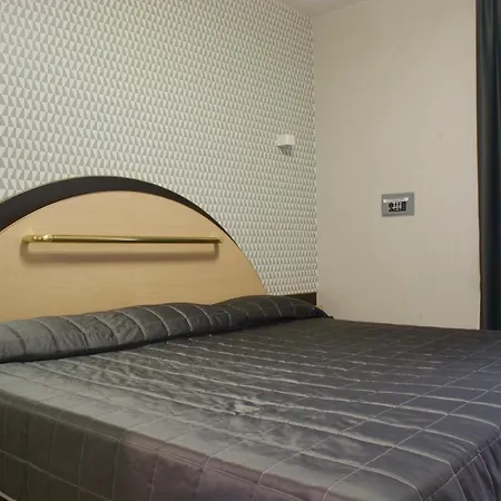 Szálloda Sechi With Parking