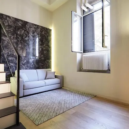 아파트 Premium Two-Level Studio Caiazzo Stazione Centrale *