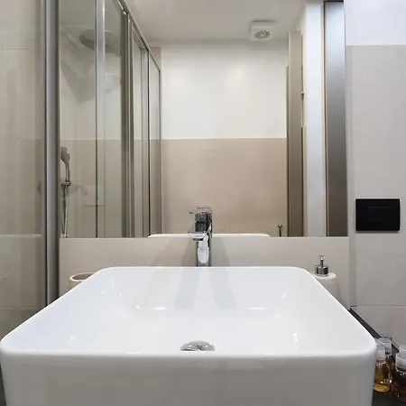 Premium Two-Level Studio Caiazzo Stazione Centrale 아파트 *