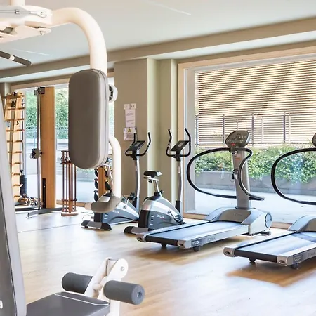 Luxury Flat With Pool Gym Parking - Unit9b Apartman *