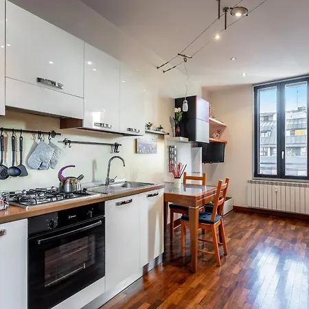 Station-duomo Design, Wifi And Netflix Appartement