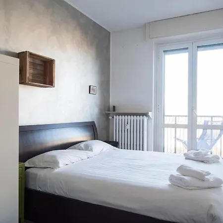 Youhosty - Bertelli 16 * Milano