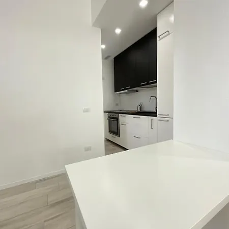 Very Big Central White Apartment * Milan