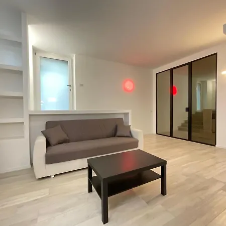 Appartement Very Big Central White Apartment *