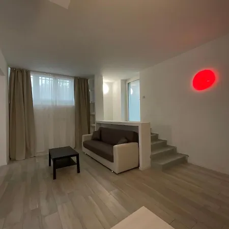 Very Big Central White Apartment *