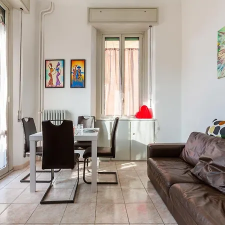 Apartment Cosy Close To Iulm Milan
