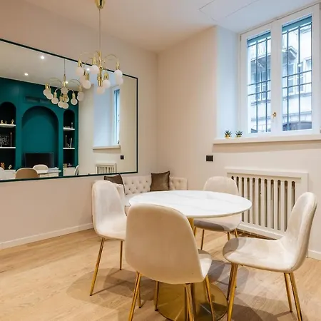 Easylife - - Borgonuovo 4d - Centro Storico Apartment *