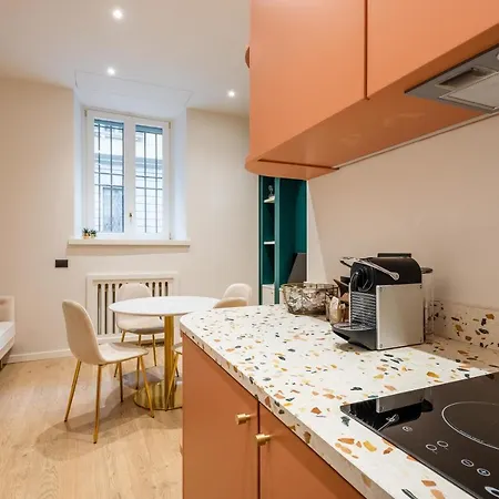 Easylife - - Borgonuovo 4d - Centro Storico *