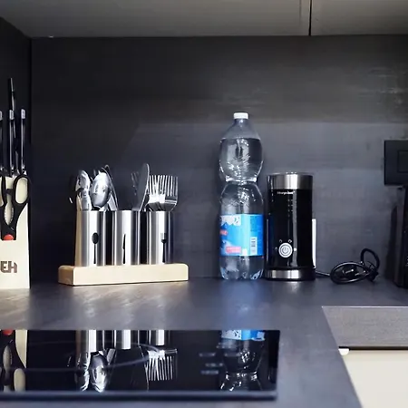 Doma Lux Station Apartment