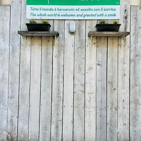 Pensión Via Padova 165