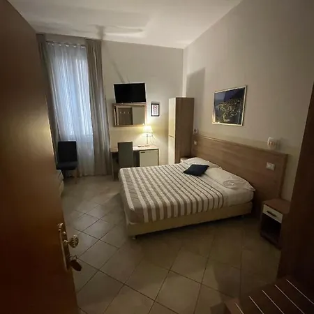 Otel Montecarlo 3*