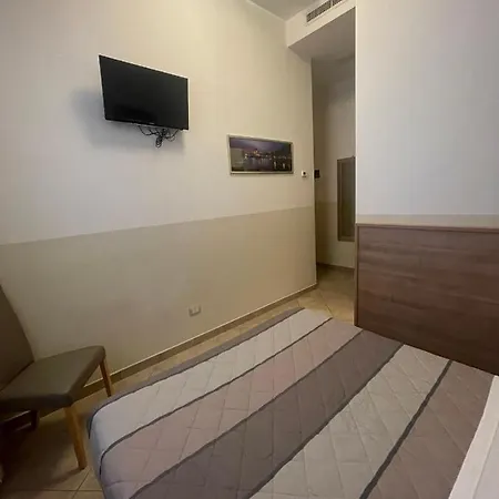 Montecarlo 3* Milan