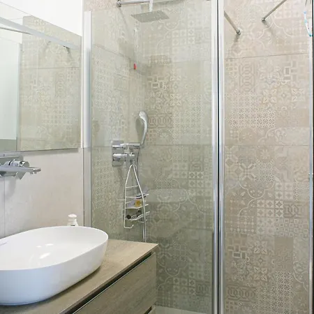 Apartman Bnbutler - Govone - Ampio E Luminoso Con Terrazza